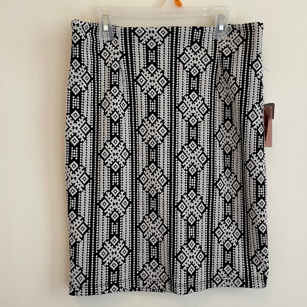 Forever 21 NEW Cotton Tweed Pencil Skirt Size S Black White Boho Chic Office